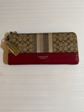 Coach Legacy Signature C Stripe  Zip Wallet in Khaki & Black Cherry. $228 +tag